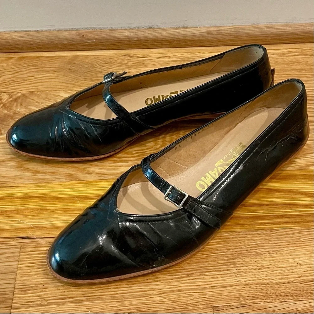 Ferragamo Mary Jane Ballet Flats Black Patent Leather Size 6 | Audrey Style